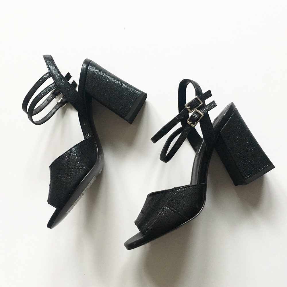 NEW Design lab chunky heel sandal